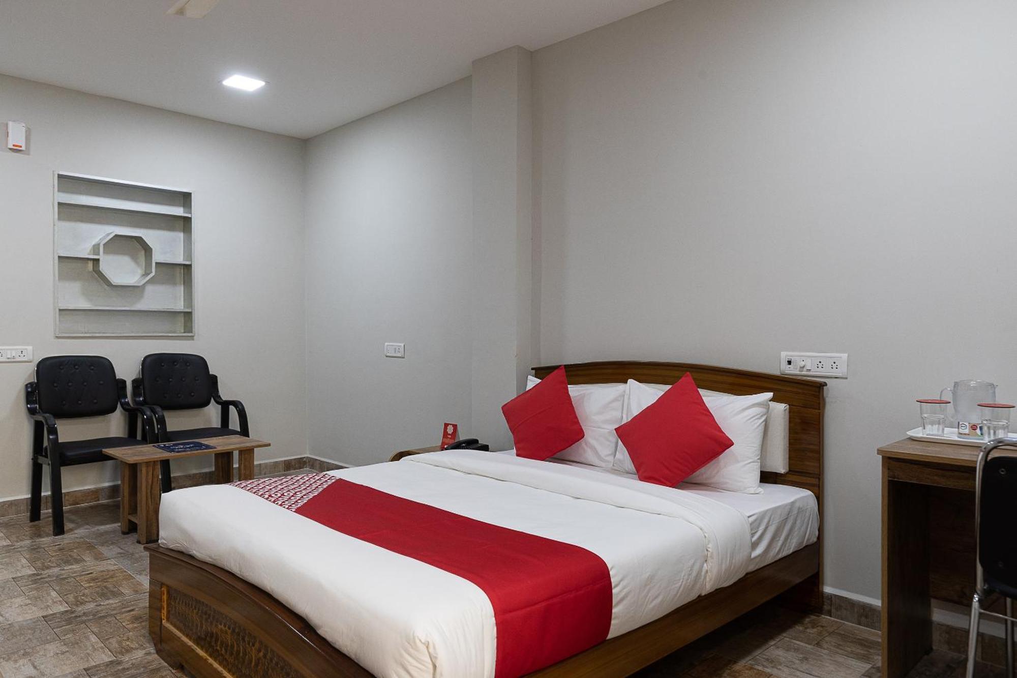 Hotel O Nestle Inn Ченнаи Экстерьер фото